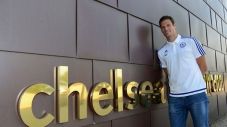 RESMI: Kiper Stoke City...