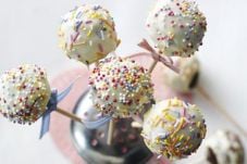 Cake Pops, Camilan Lebaran...