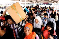 Pelabuhan Merak Masih...