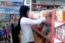 Awas,Pangan Kedaluwarsa...