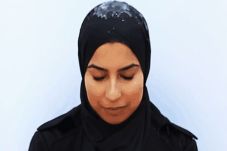 Hijab Tahan Air Pertama...