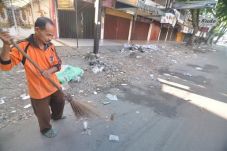Pasukan Kuning Tetap...
