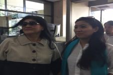Artis Cantik Olivia...