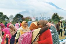 Berlebaran di Pengungsian