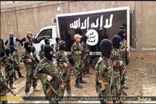 ISIS Latih Anak-anak...