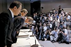 Presiden Toshiba Hisao...
