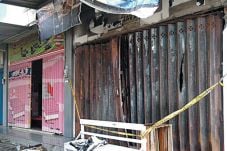 Ditinggal Mudik, Ruko...