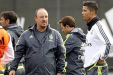 Waduh, Benitez Masih...