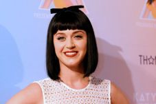 Niat Katy Perry Beli...