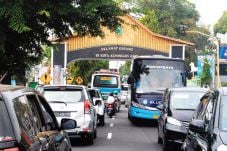 Jalanan Kembali Lancar,...