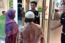 Dua Anak Korban Pembacokan...