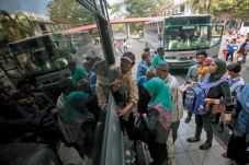 Keberangkatan Dari Terminal...