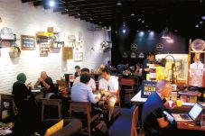 Bistro Seru untuk Nongkrong