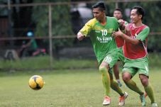 Persebaya Pantau Kondisi...