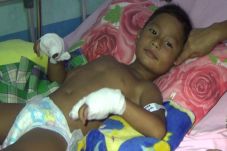 Bocah yang Lima Jarinya...