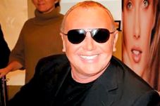 Michael Kors Pilih Gigi...