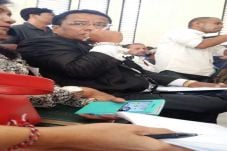 Hotman Paris Hadiri...