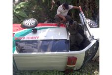 Ambulans Puskesmas Terjun...