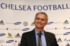Mourinho Belum Puas...