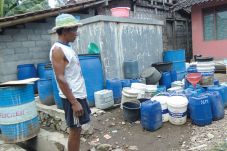 Warga Ngronggo Krisis...