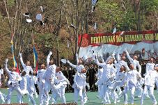 Anak Desa Terpencil,...
