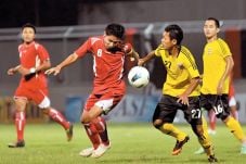 Pemain Persebaya Tebar...
