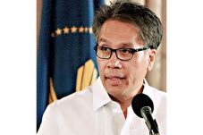 Aquino Tunjuk Mar Roxas...