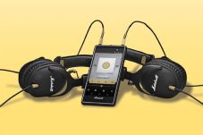 Smartphone Dengan Audio...