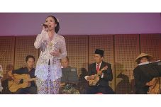Pertunjukan Musik Sarat...