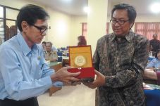 Bansos Pusat Bisa Diakses...