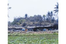 Tambang Pasir Ilegal...