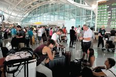 Bandara Ngurah Rai Kembali...