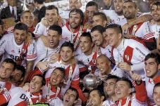 River Plate Raja Baru...
