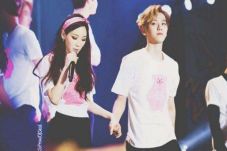 Foto Mesra Taeyeon SNSD-Baekhyun...