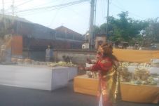 Ritual Adat Sucikan...