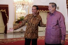 Jokowi Jangan Lempar...