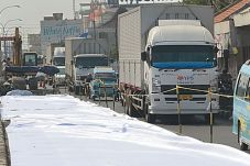 Macet, Lalu-lintas Diatur...