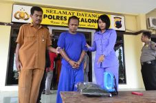 Khilaf, Nurudin Perkosa...