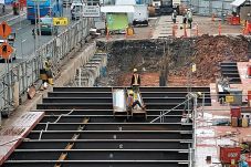 Proyek MRT Masih Terkendala...