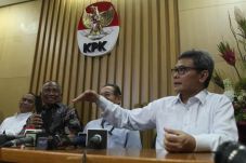 KPK Tetapkan Bupati...