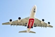 Emirates Buka Penerbangan...