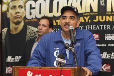 Pelatih Golovkin Ledek...