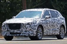 Mazda CX9 Sedang Lakukan...