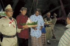 Gelar Napak Tilas, Tumpengan...