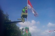 Hulk Kibarkan Merah...