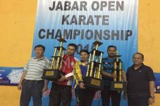Juara Umum Kejurda,...