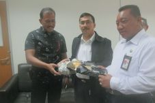Pengiriman 7 Kg Ganja...