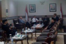Kunjungi Istiqlal, Menteri...