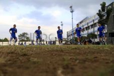 Piala Proklamasi Batal,...