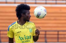 Lupakan Arema, Kennedy...
